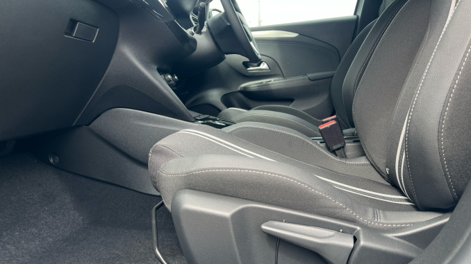 Vauxhall Corsa 1.2 Turbo Yes 5dr Auto [Winter Pack] Petrol Hatchback - Image 32